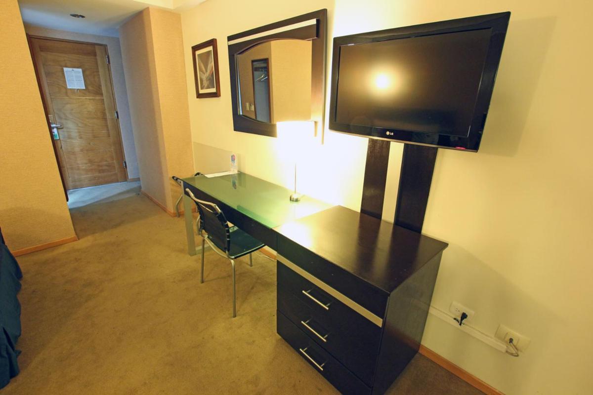 Hotel Colon Plaza Business Class Nuevo Laredo Exterior photo